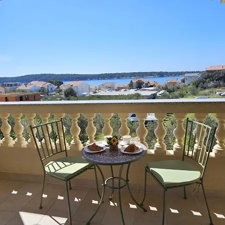 Lucia Sea View - Rab Apartment Banjol