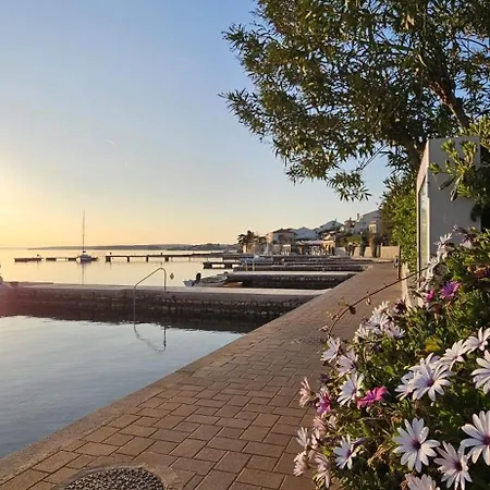 Lucia Sea View - Rab شقة Banjol